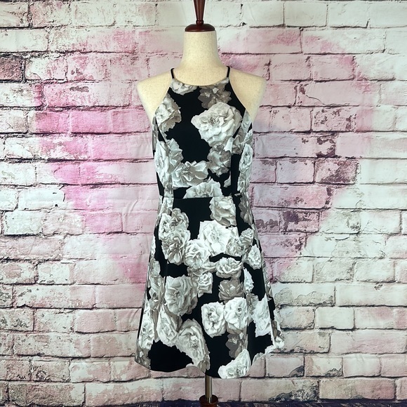 BCBGeneration Dresses & Skirts - 🖤BCBGeneration Size 8 party dress LIKE NEW